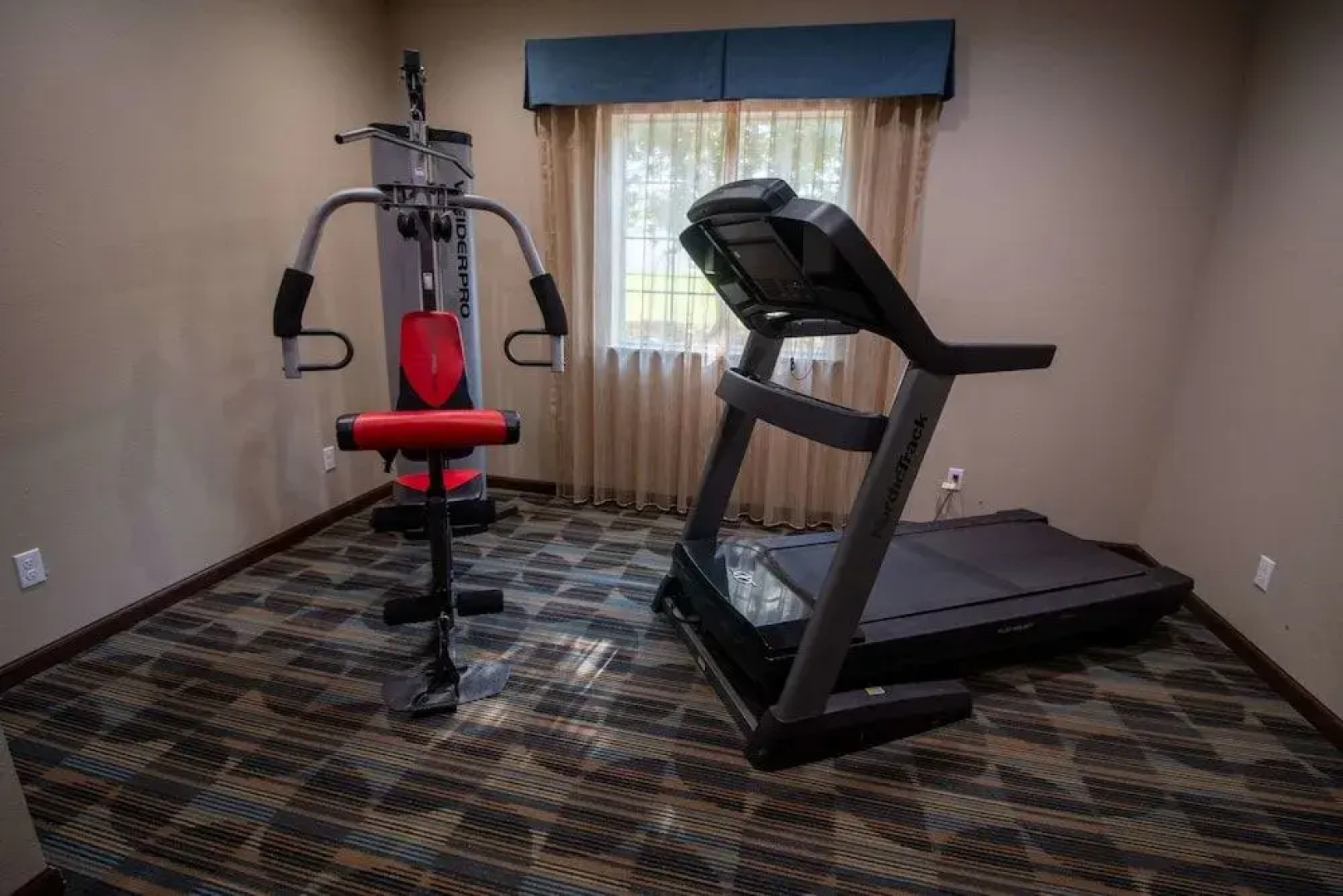 Surestay Plus Hotel By Bw Owasso Tulsa North