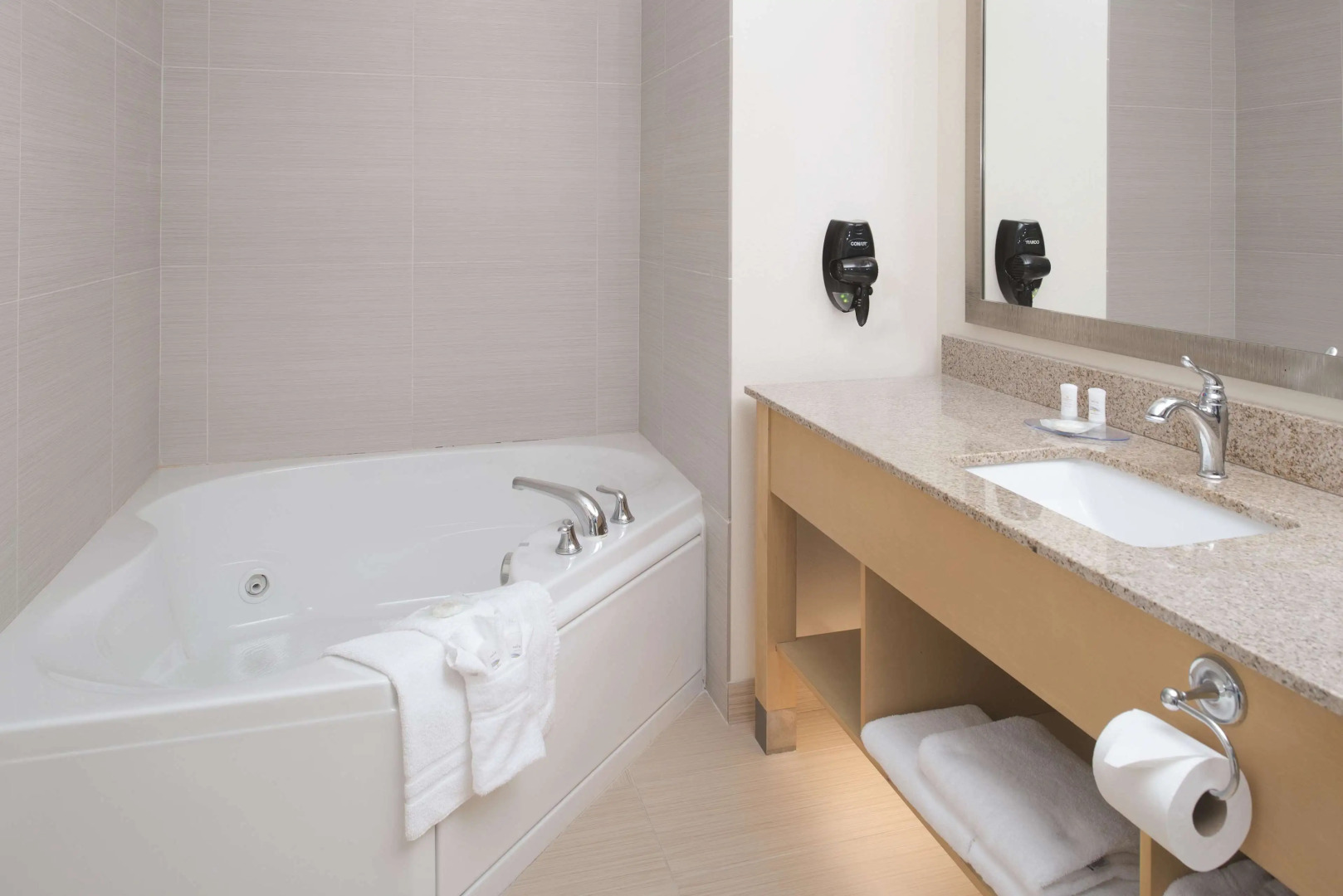 La Quinta Inn & Suites by Wyndham Grand Forks