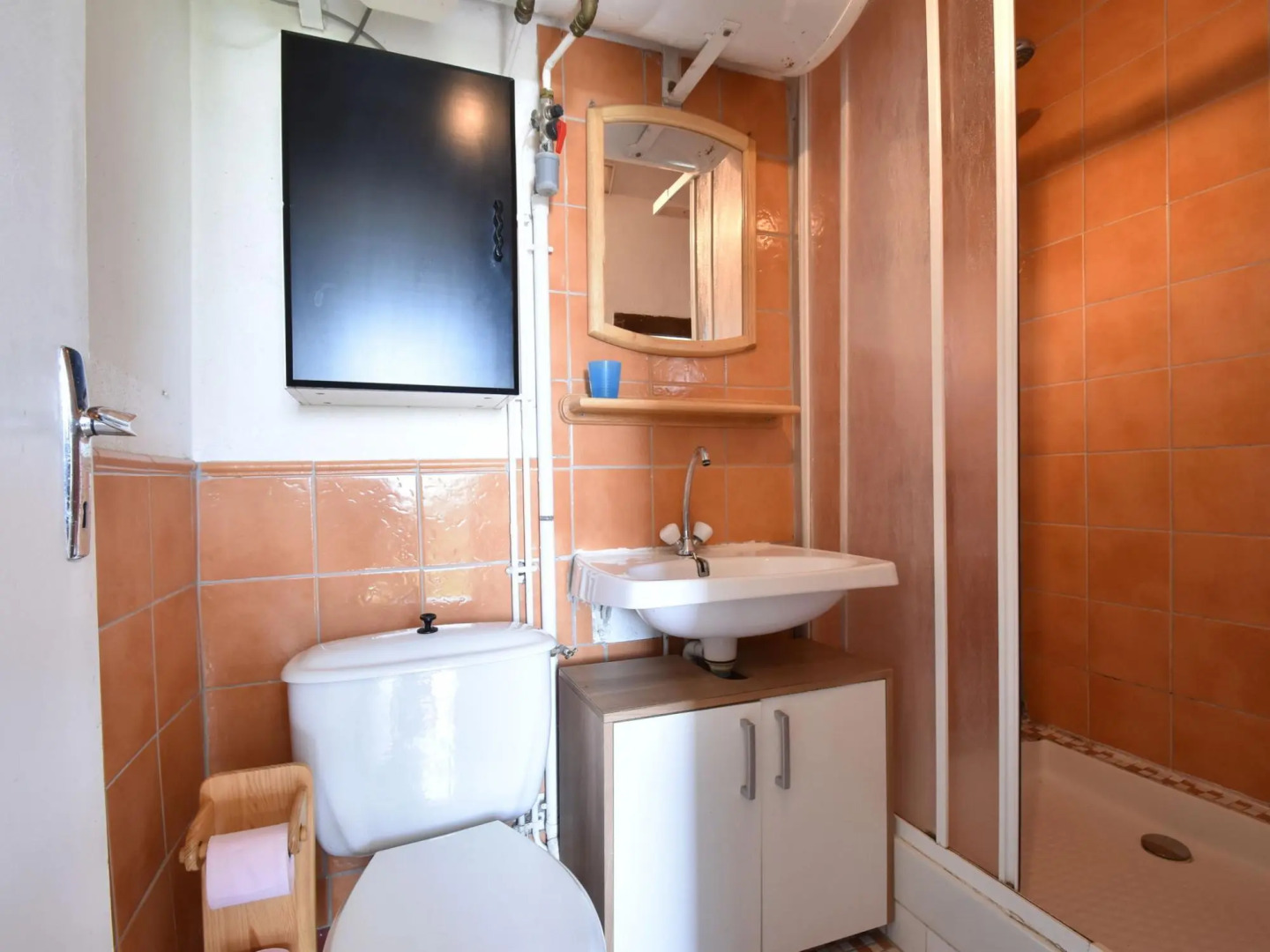 Countryside Holiday Home in Decize near Town Centre