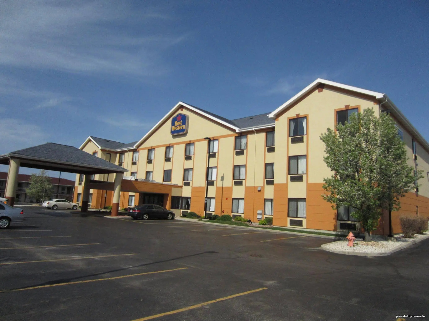 Best Western Inn & Suites Merrillville