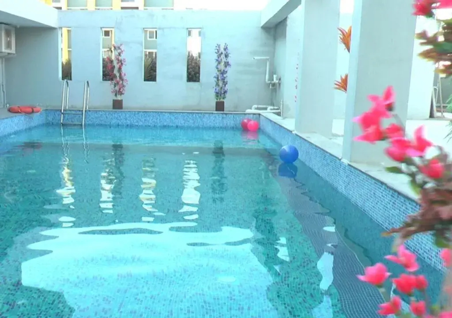 Challenger Residency