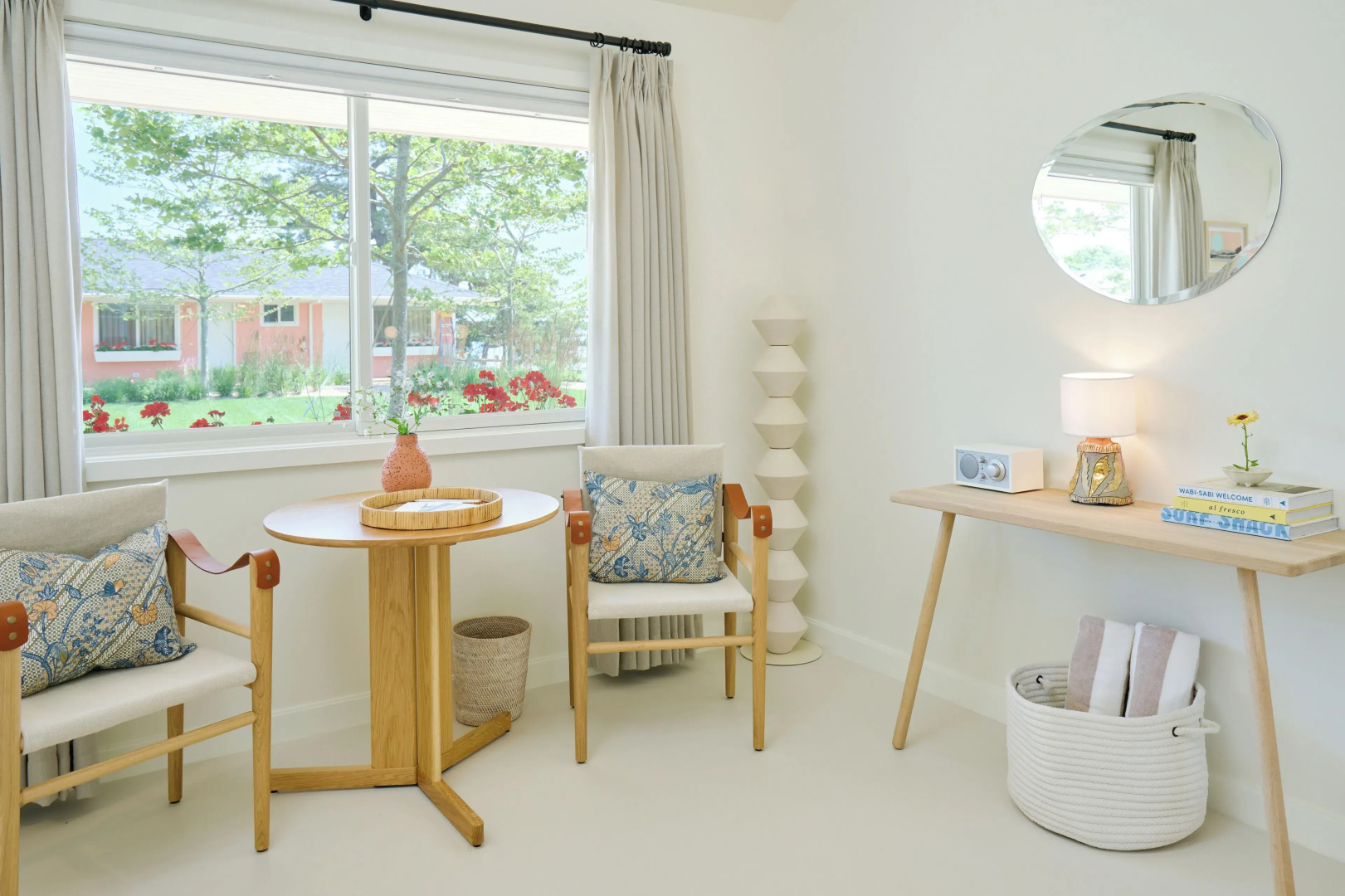 Silver Sands Motel & Beach Bungalows