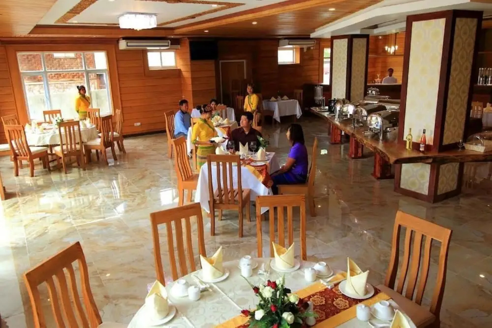 Inle Cherry Queen Hotel