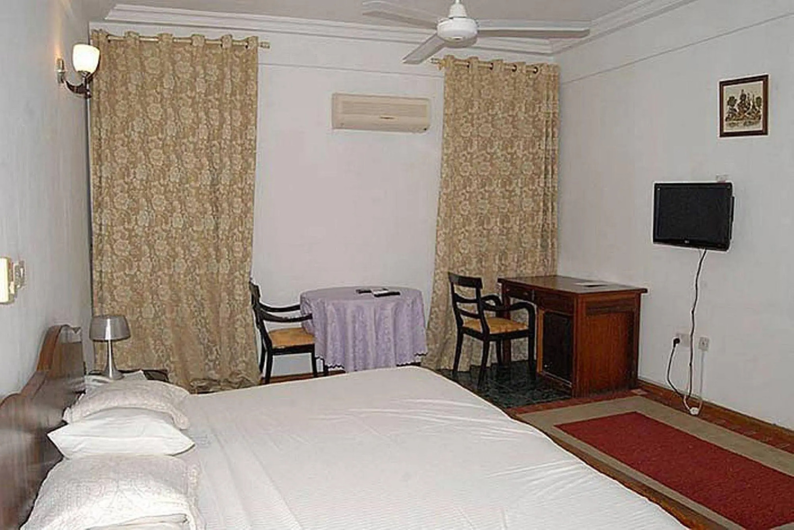 Valley Beach Hotel