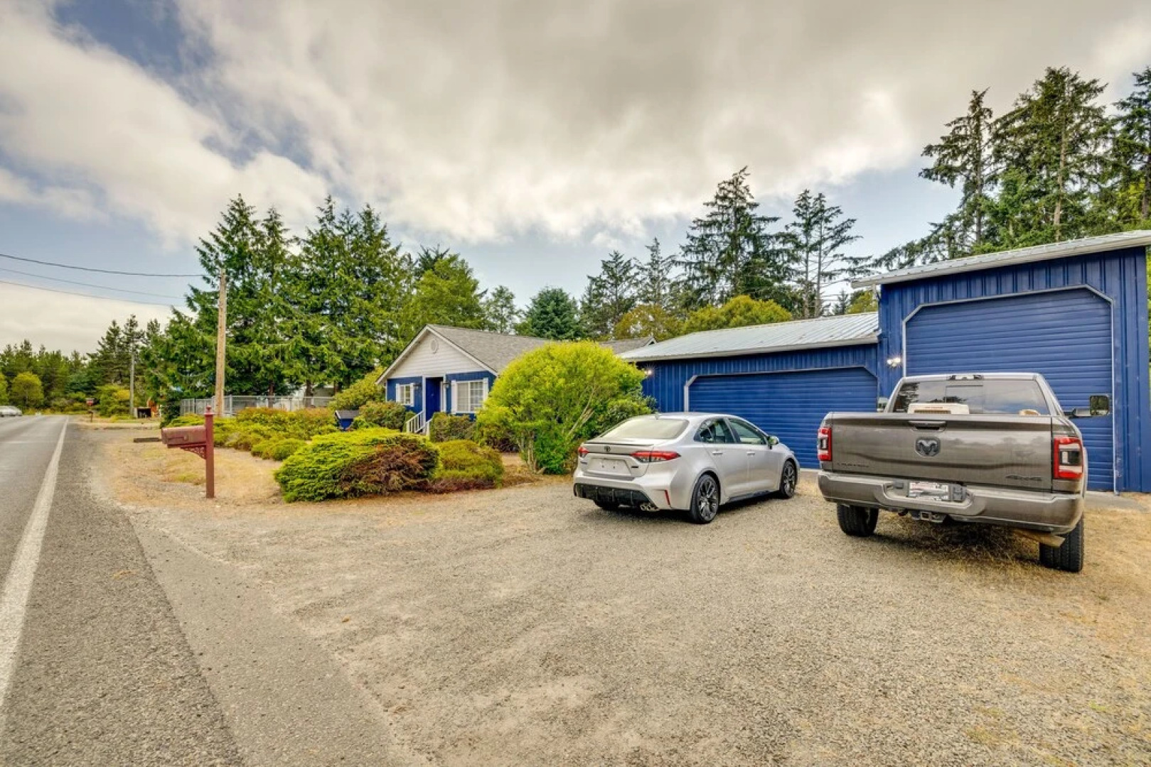 Pet-friendly Ocean Park Rental w/ Outdoor Fire Pit