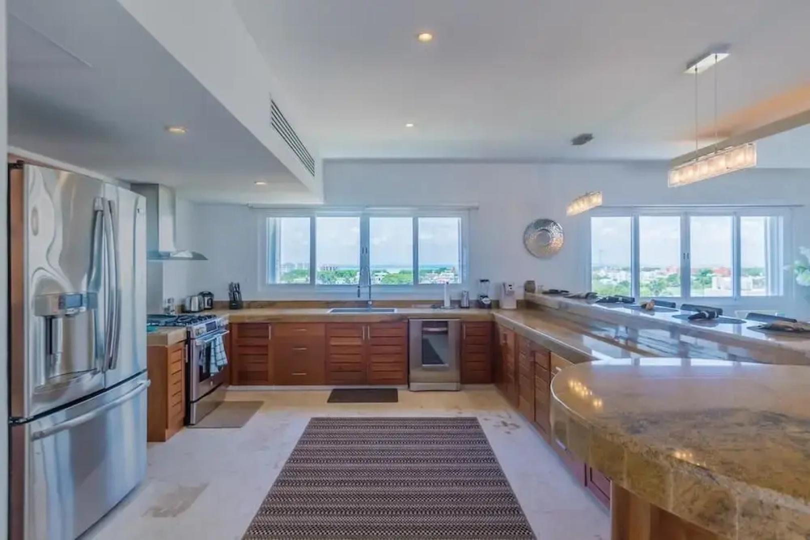Isla 33 - 4 Bedroom PH #1304