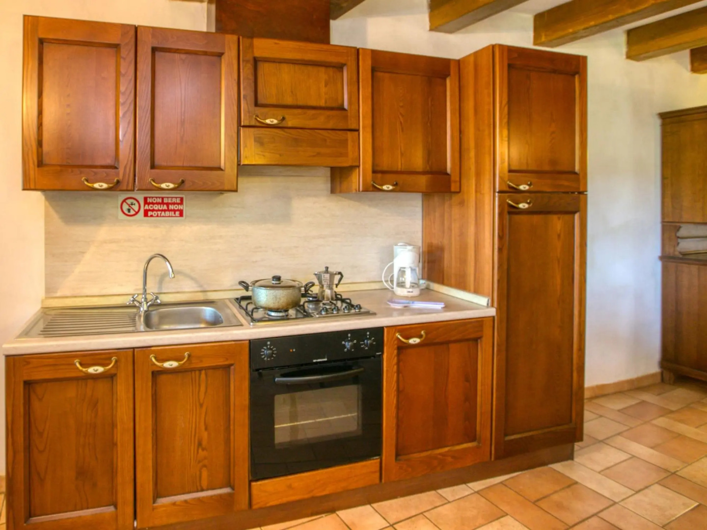 Spacious Mansion in Sant'Angelo in Vado with Pool