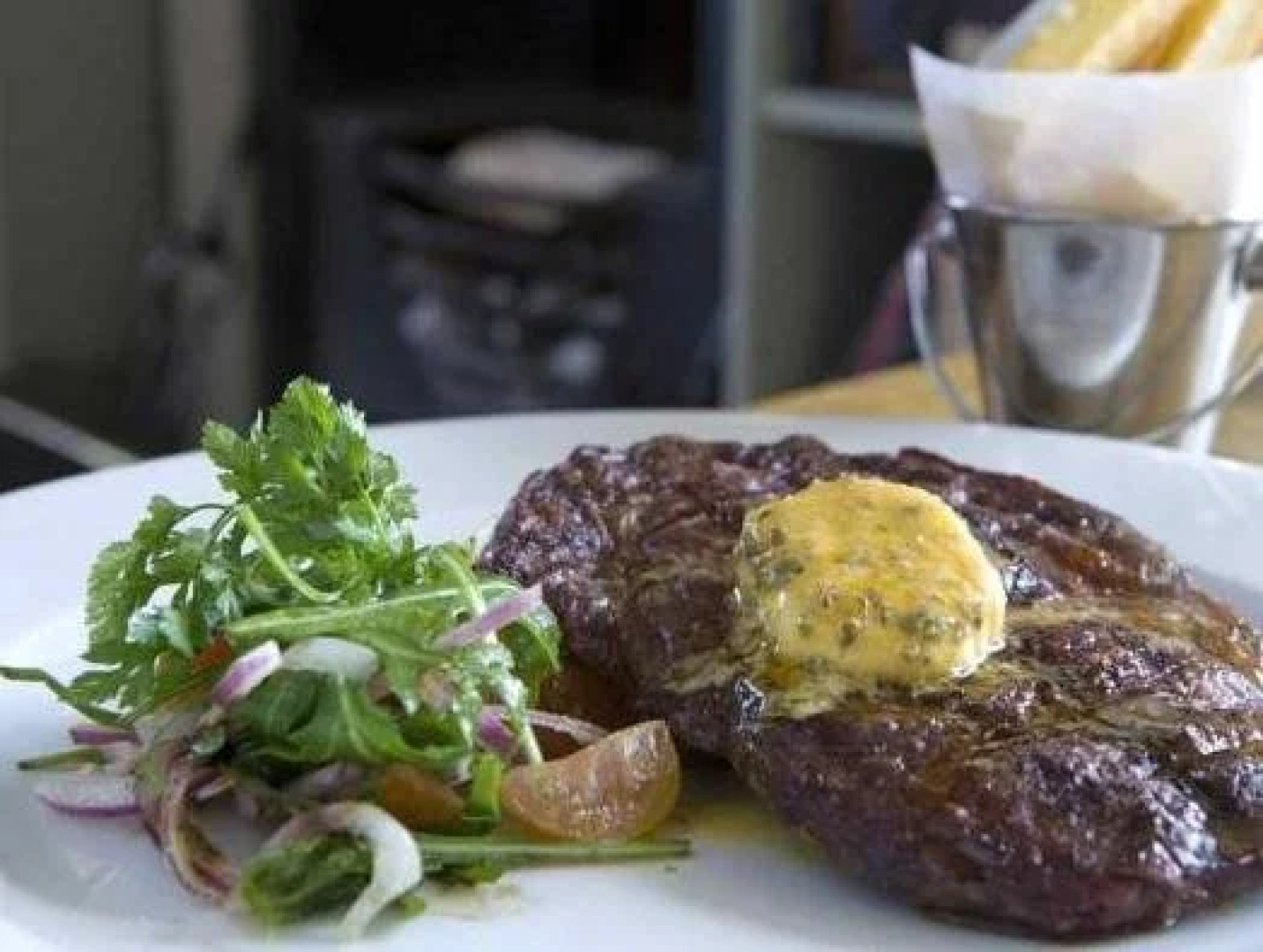 Loch Lomond Arms Hotel