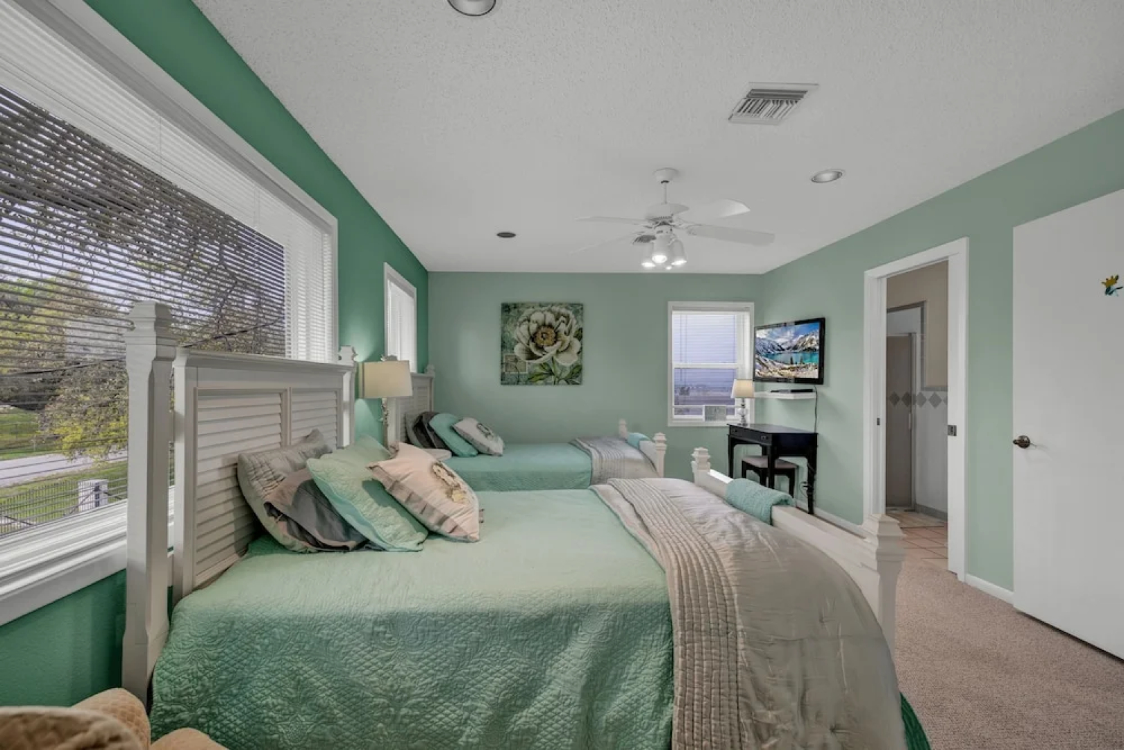 Canyon Lake Luxury Pool Games & Stunning Views