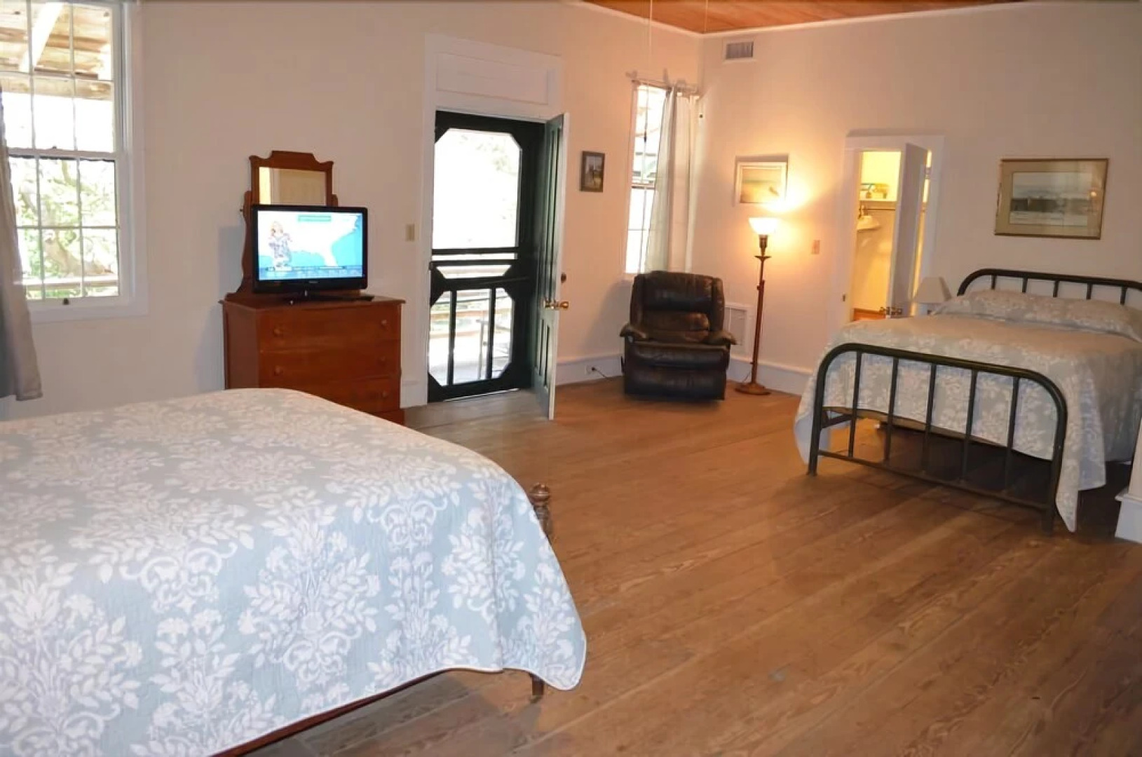 Liberty Lodge 5 Bedrooms 3.5 Bathrooms Home