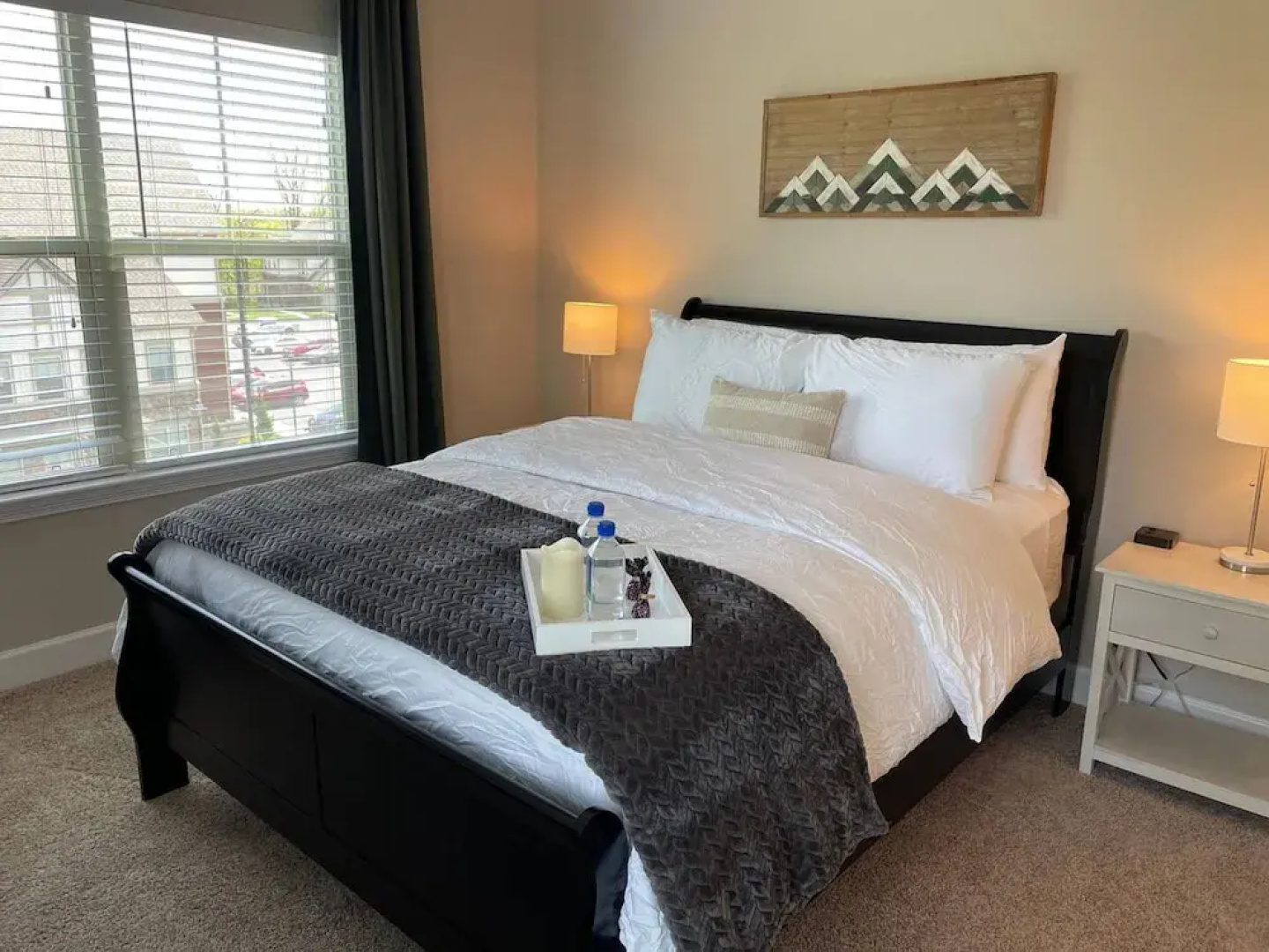Peaceful Polaris Penthouse 2BR W D Balcony