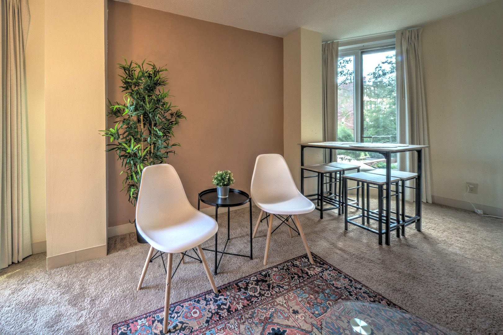 Gorgeous Apt With Dedicated Flex-cation Office Space!