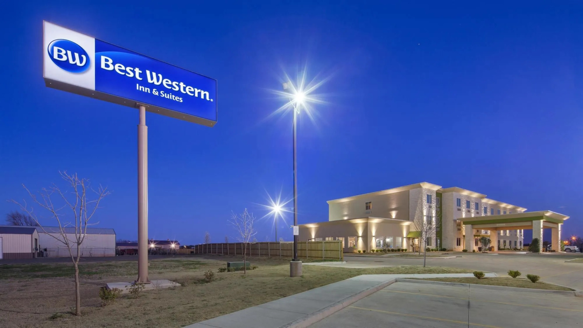 Best Western Lindsay Inn & Suites