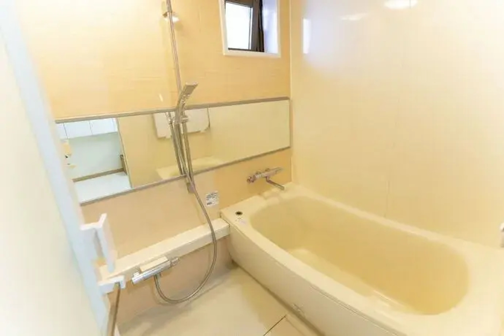 16/4 York Place Lets In The City Edinburgh