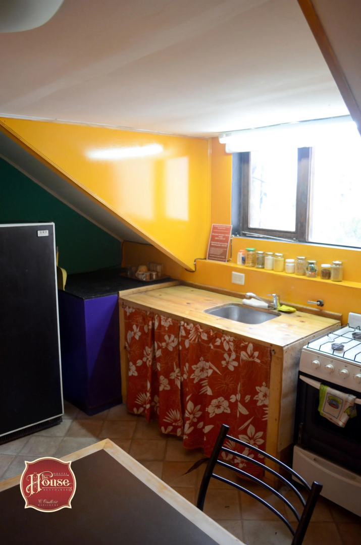 The House Hostel Resto & Bar Bariloche
