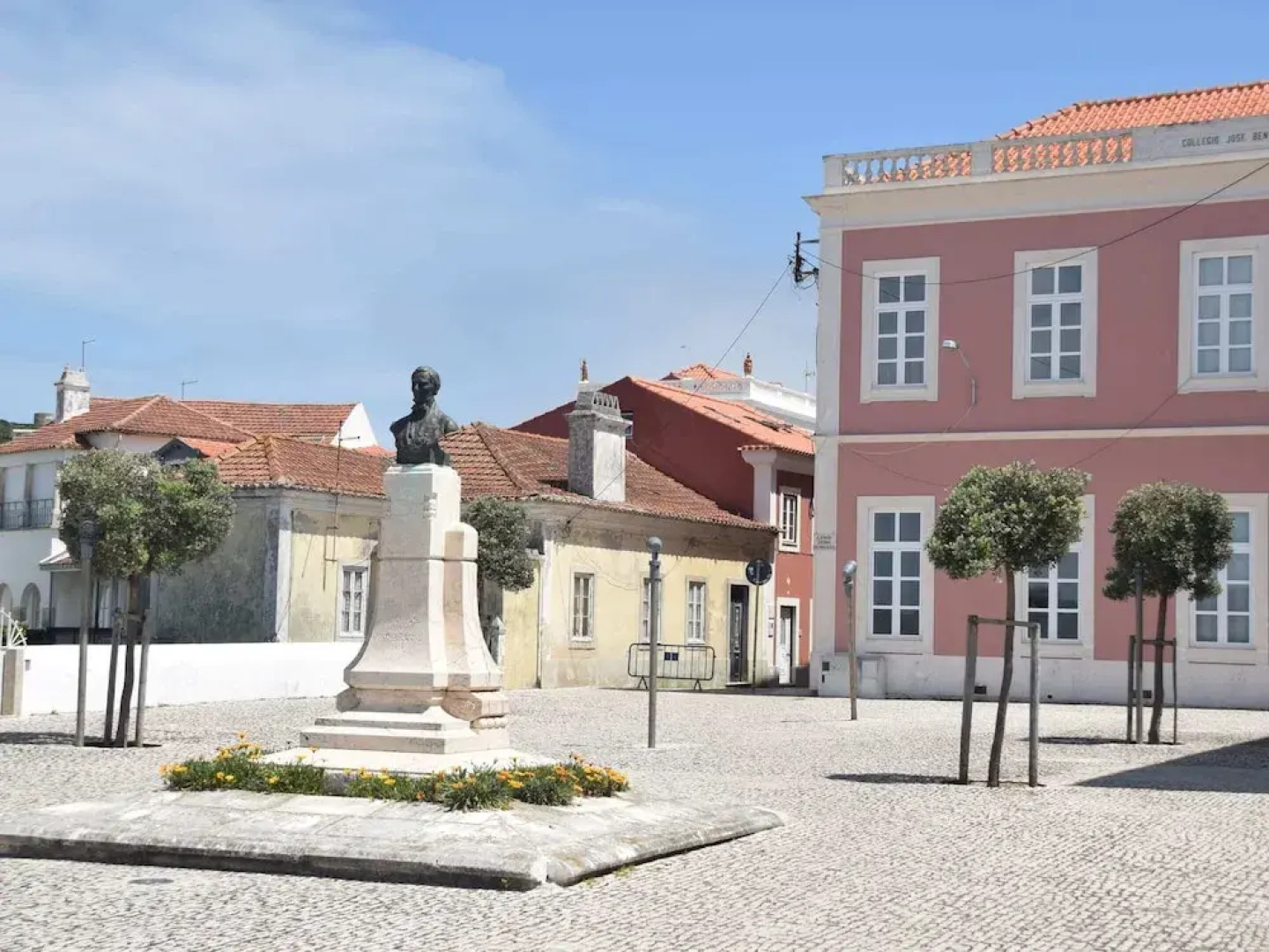 Holiday Home; Nazare Beach for Surfing