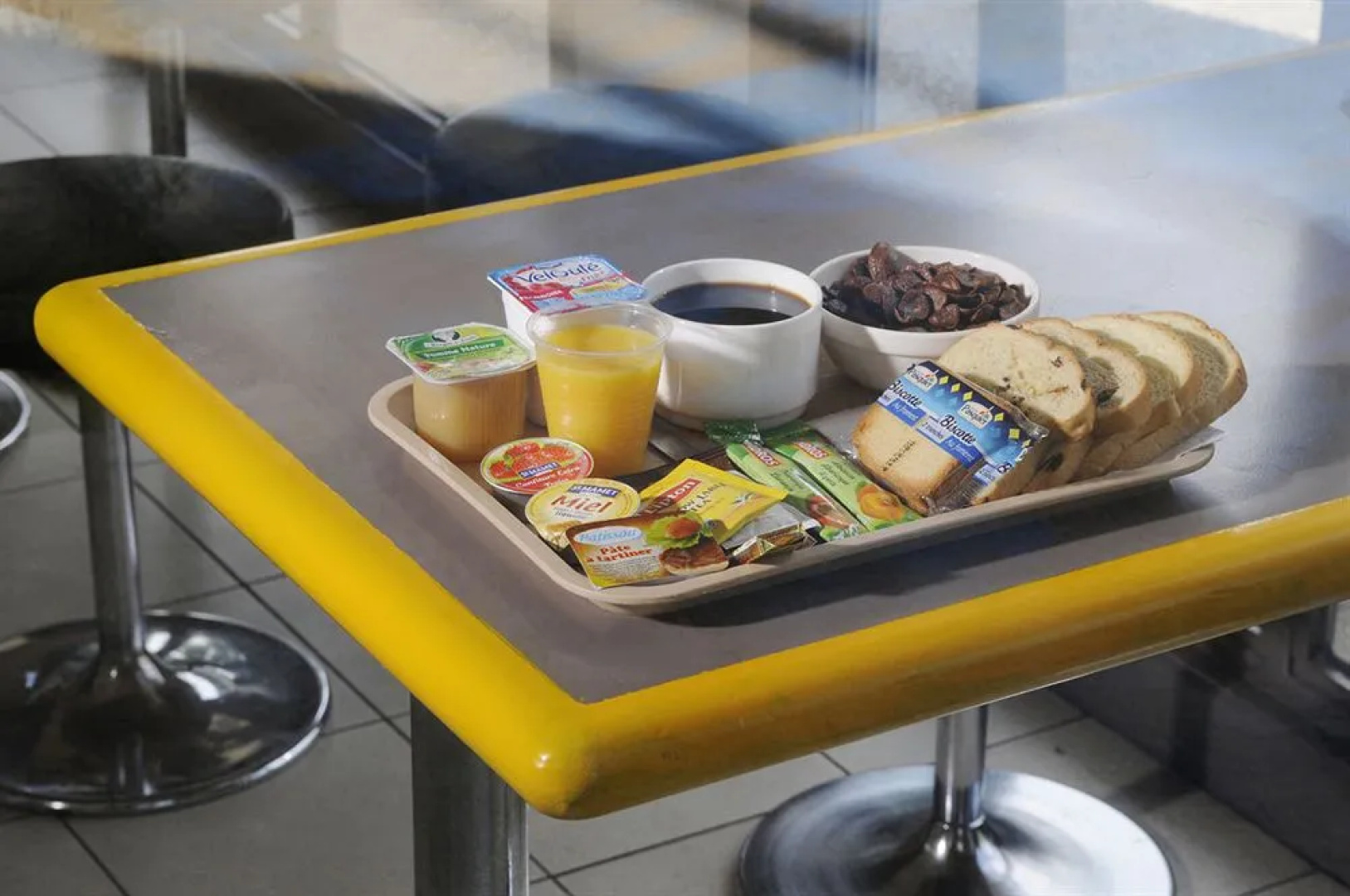 Egg Hotel Goussainville CDG