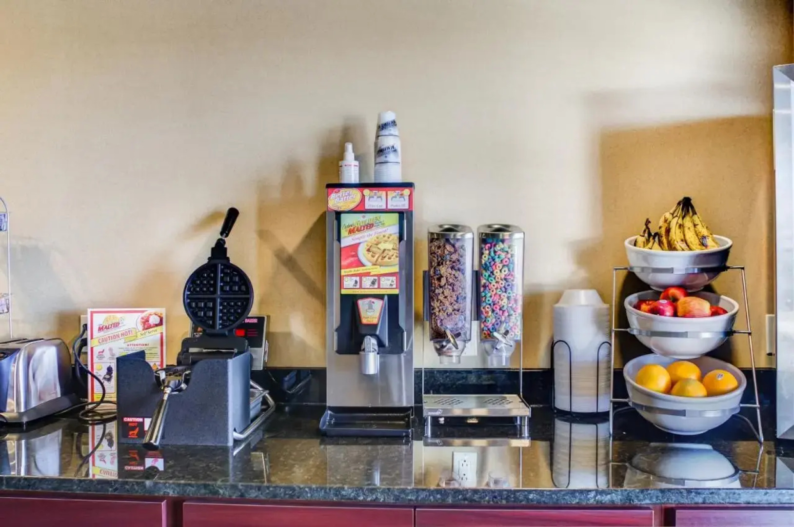 Castle Rock Inn & Suites - Quinter
