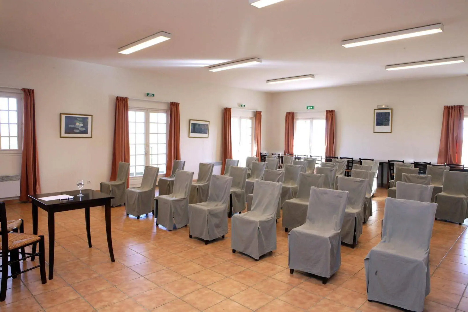 Logis Hôtel Les Nympheas