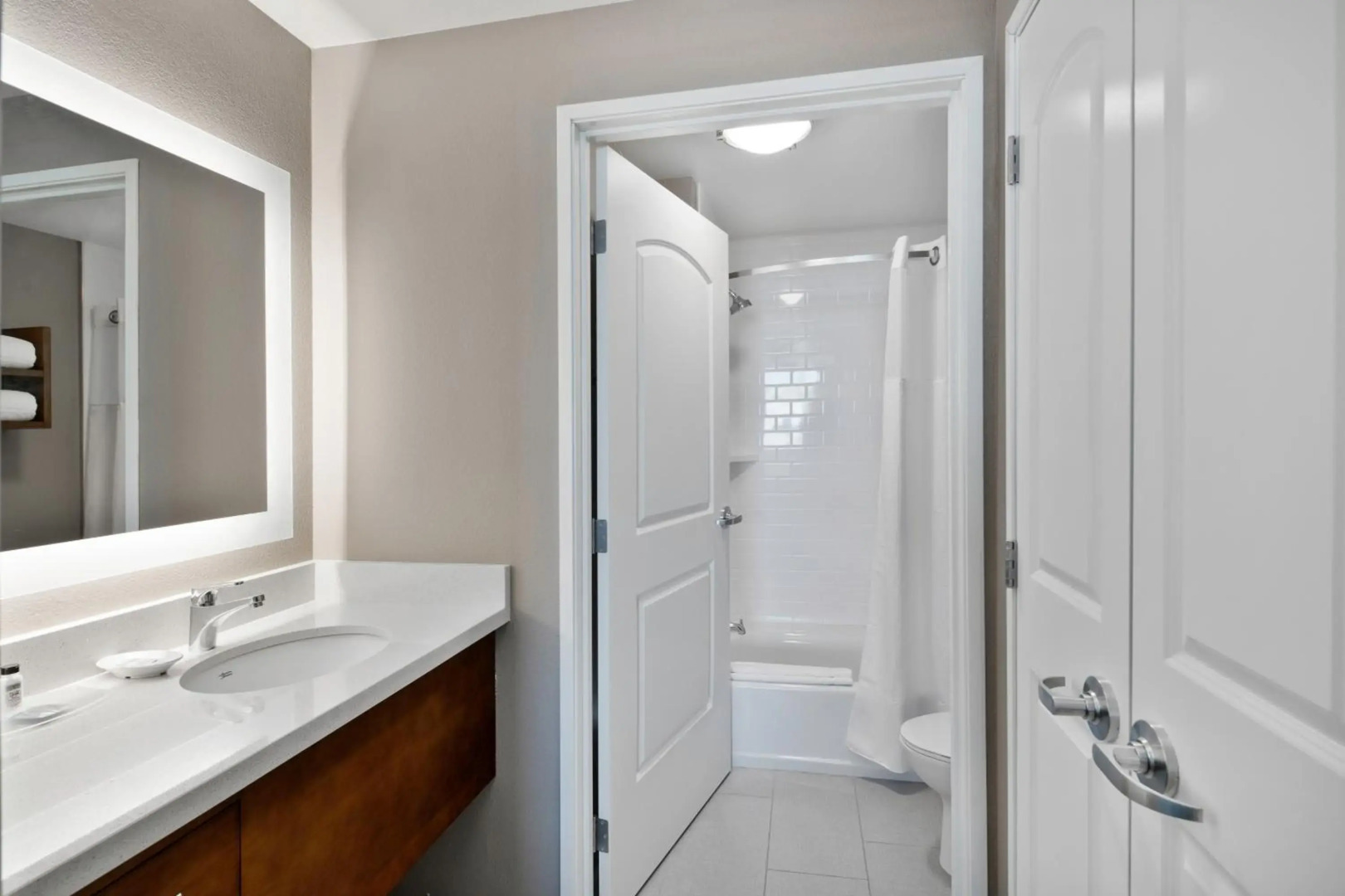 Staybridge Suites Irvine-John Wayne Airport by IHG