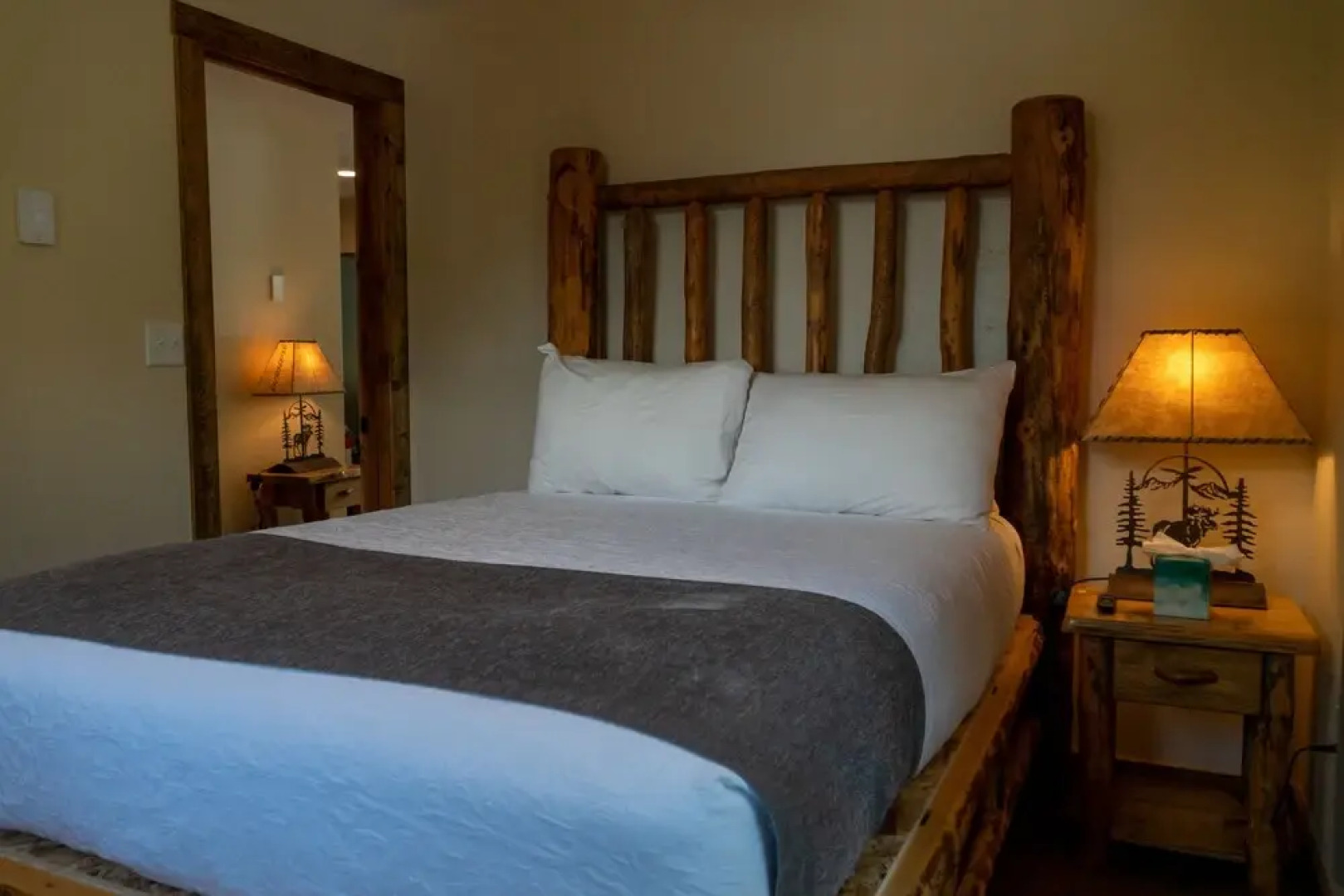 Ouray Riverside Resort - Inn & Cabins