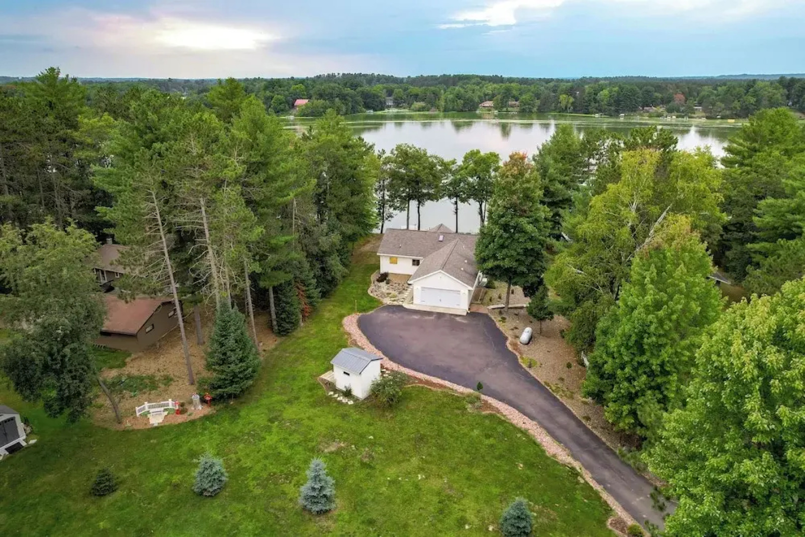 Spacious Lakefront New Auburn Home w/ Sunroom