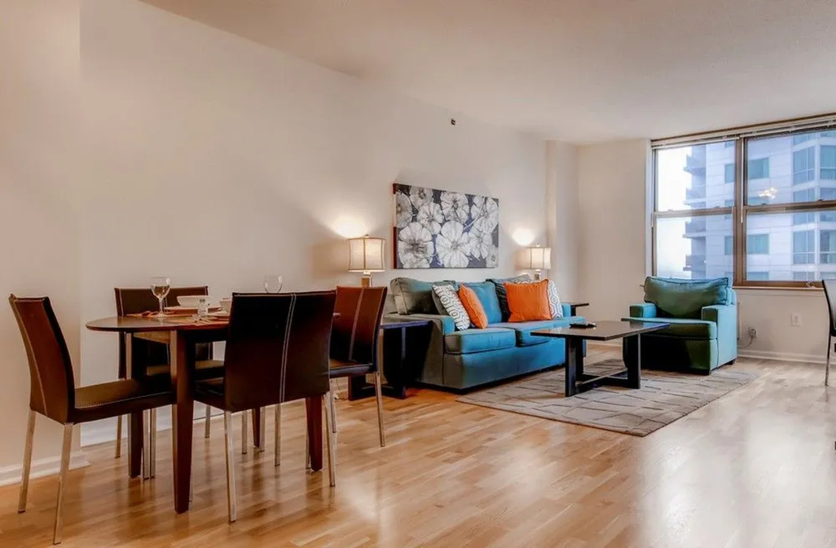 Global Serviced Apartments At 333 River Street