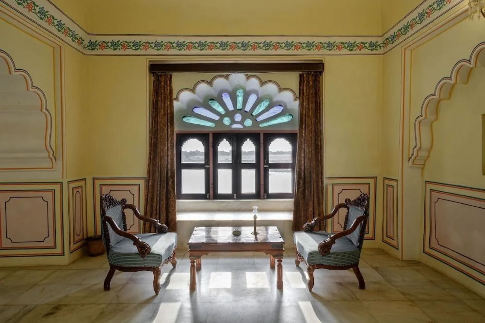 Hotel Rajmahal Palace