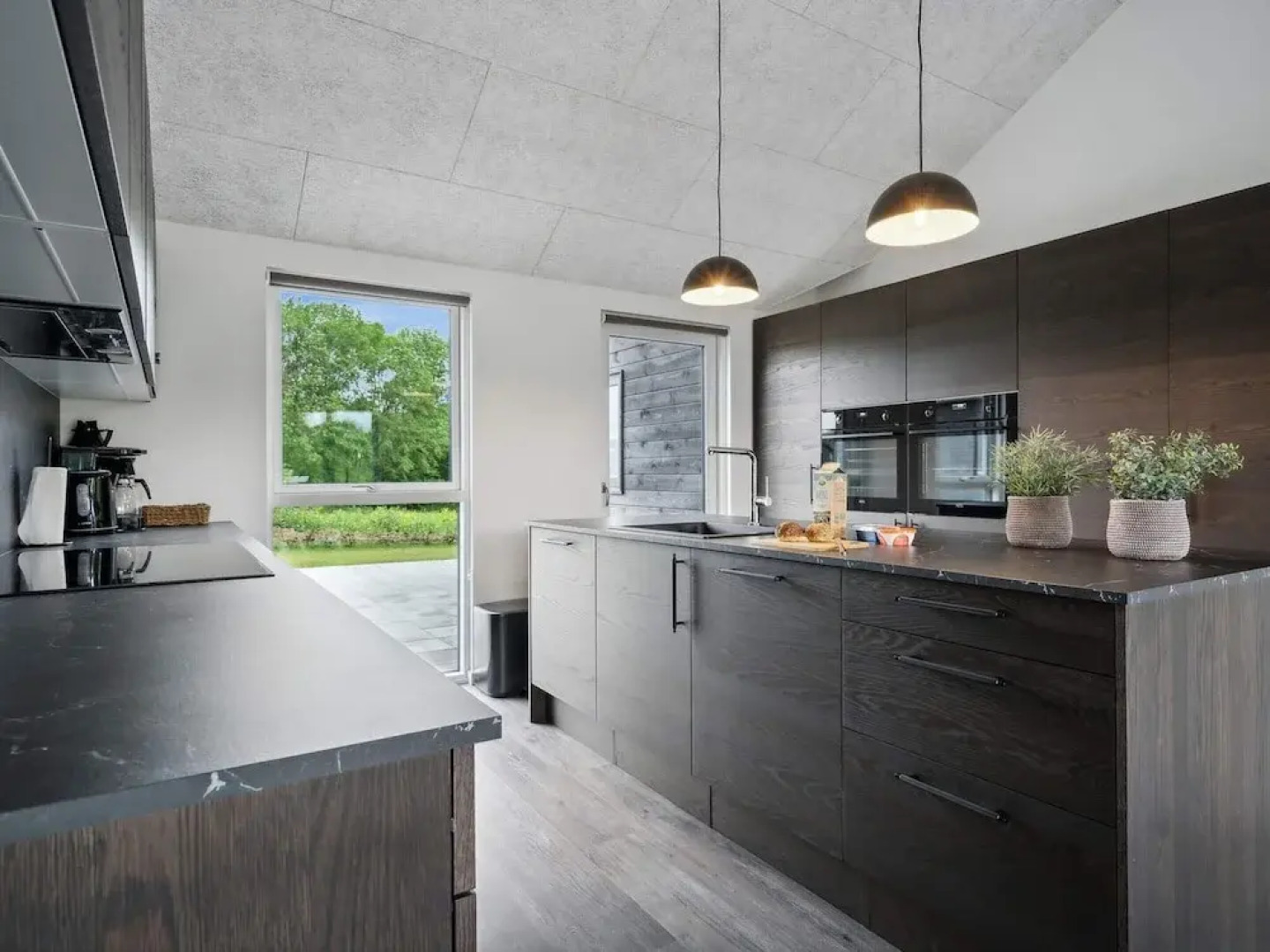 Spacious Retreat Near Beach - By Traum Ferienwohnungen