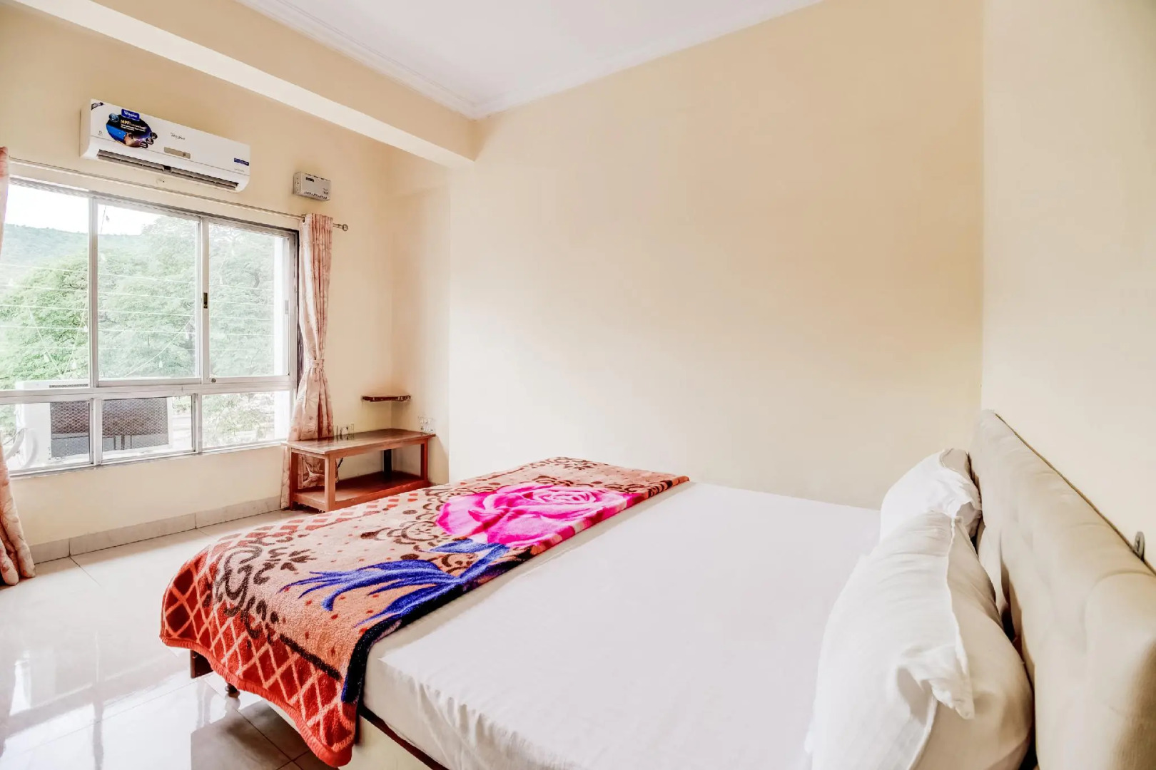 SPOT ON 42974 Seema Garden