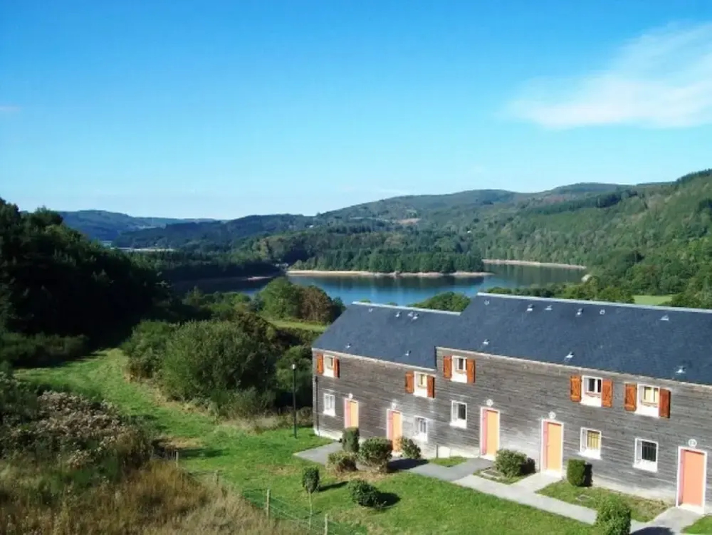 Apartment With 2 Bedrooms in La Salvetat sur Agout, With Wonderful Lake View, Shared Pool and Furnished Garden - 500 m From the Beach