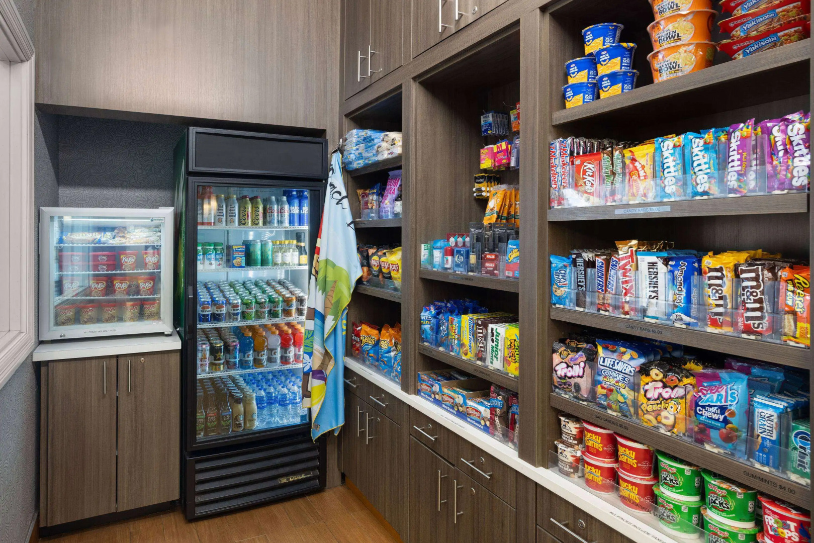 La Quinta Inn and Suites by Wyndham at WaTiki Waterpark