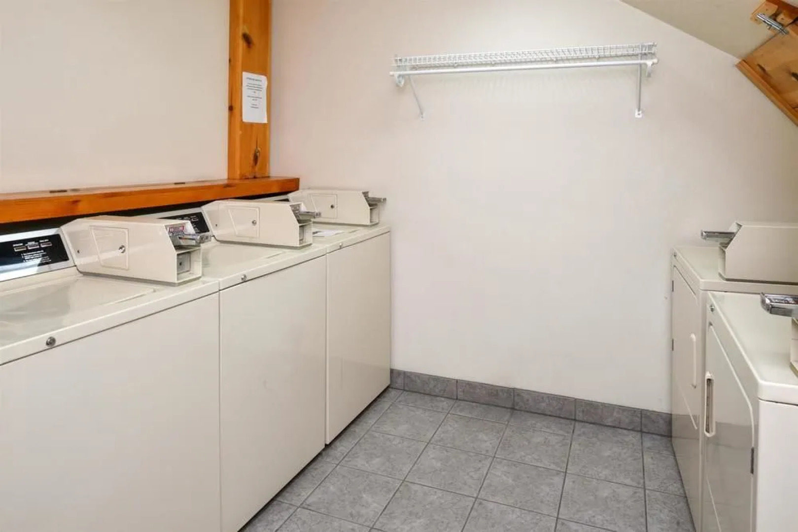 Rodeway Inn & Suites