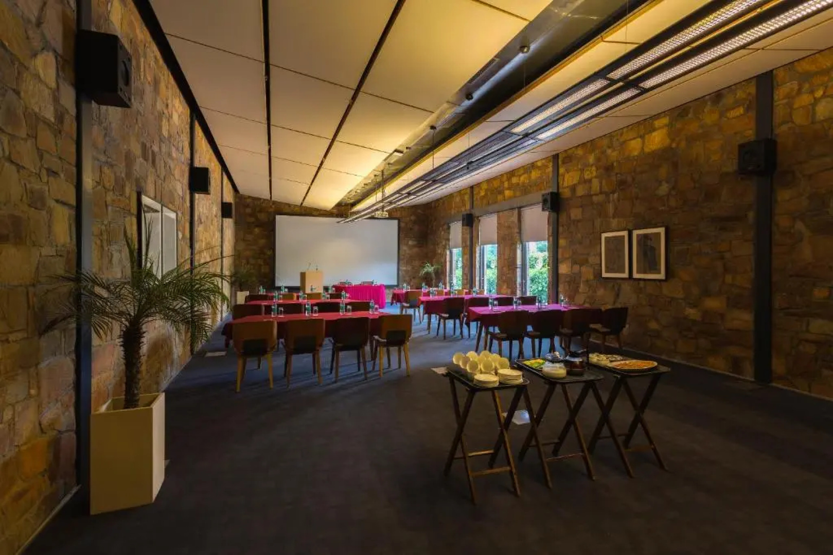 Mana Hotel