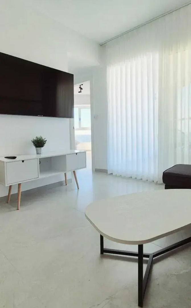 SHaYaSH apartments Leonardo Bat-Yam