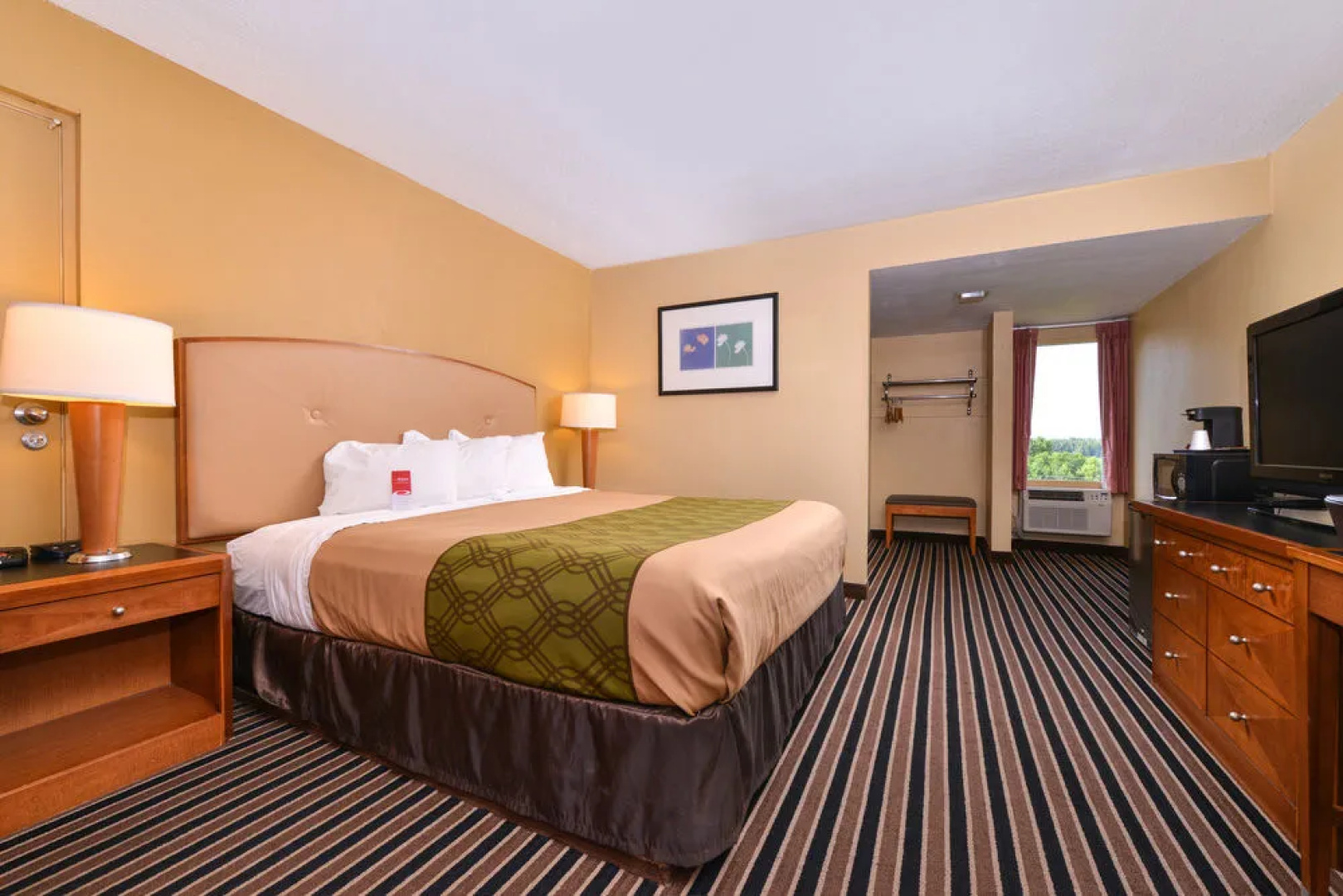 Econo Lodge Inn & Suites Gilbertsville