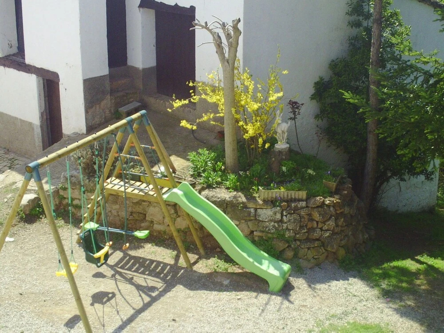 Cozy Cottage in Catalonia With Pool and Garden