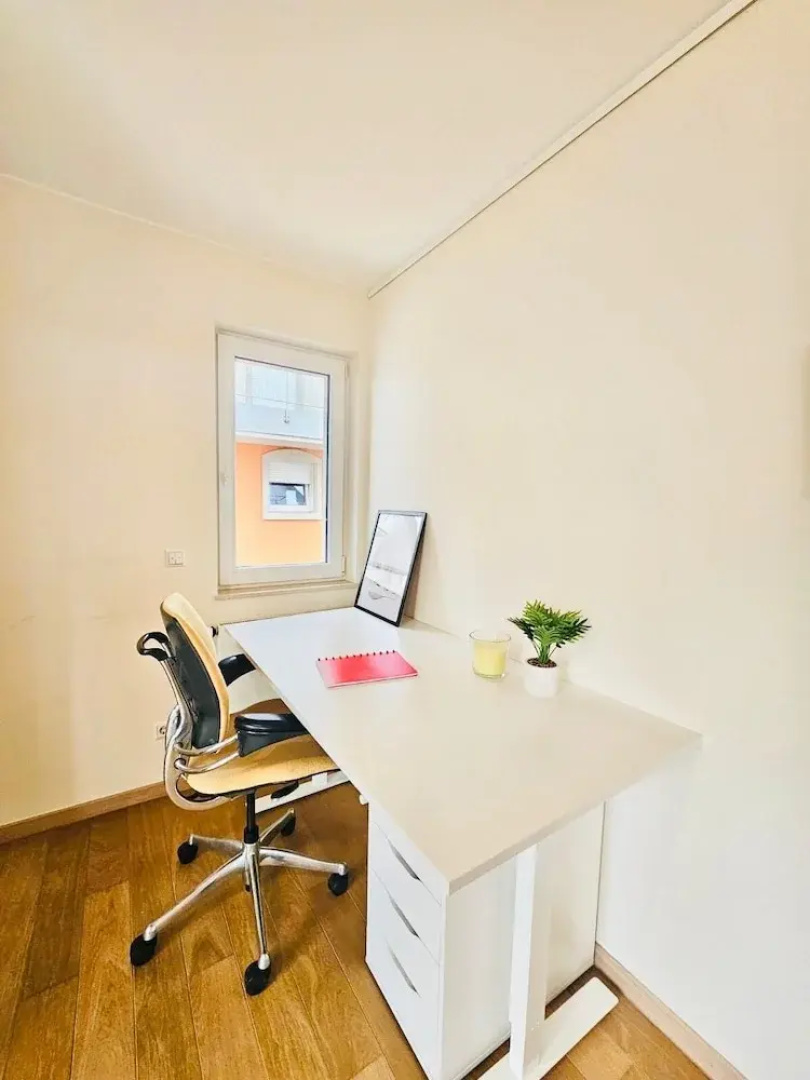 Two bedrooms with parking in Hesperange