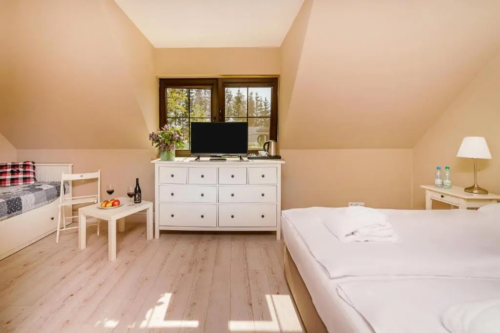 Stare Sady Chillout Rooms "Pod Jabłoniami"