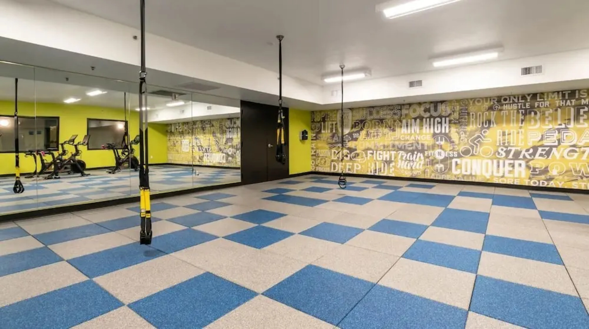 Domicile Suites at Harbor Steps