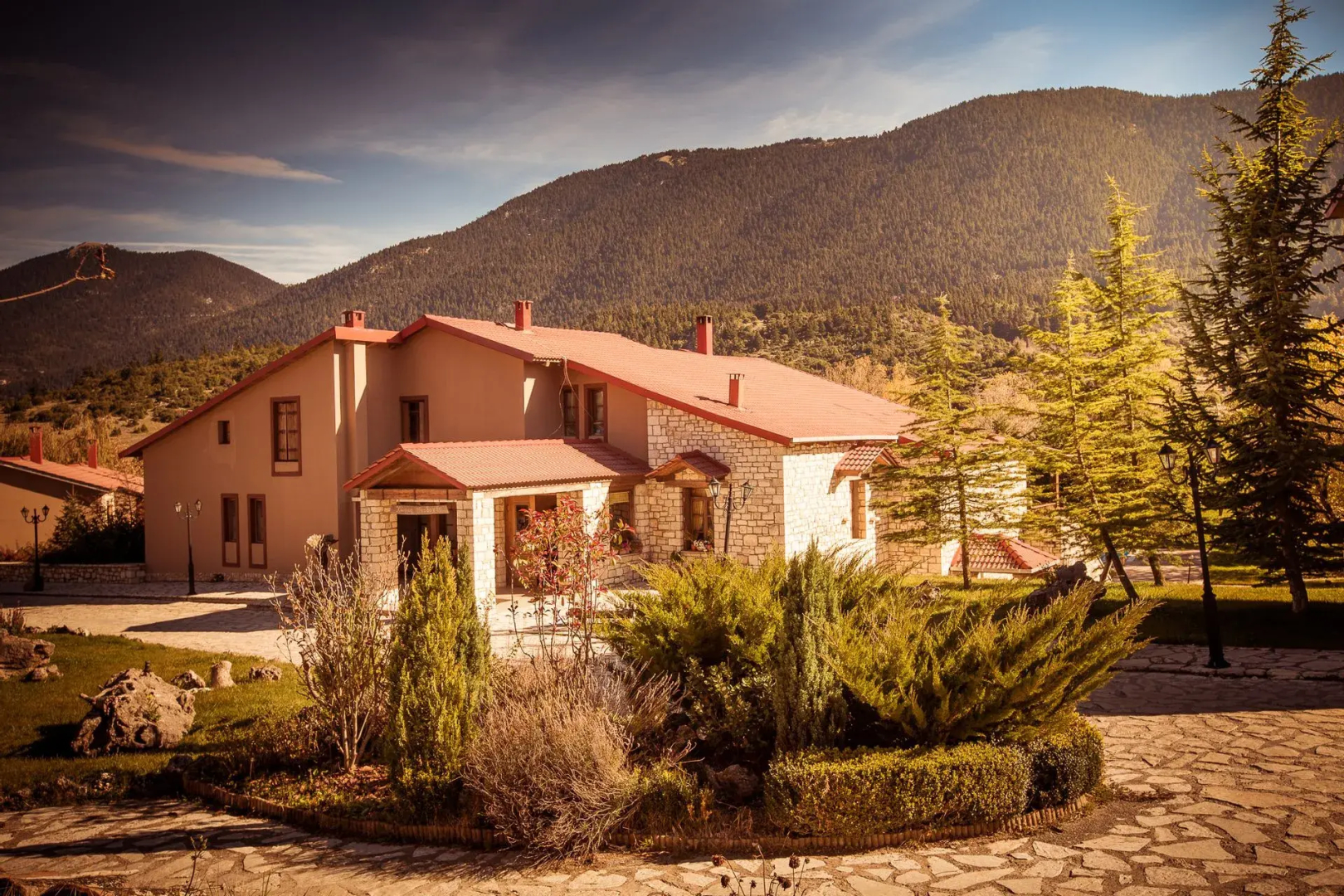 Vitina House Forest Resort