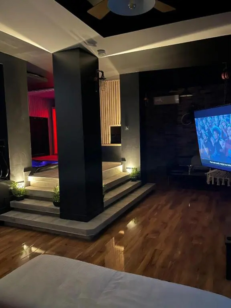 La Suite Grenoble SPA Jacuzzi Et Sauna Privatif (Adults Only)