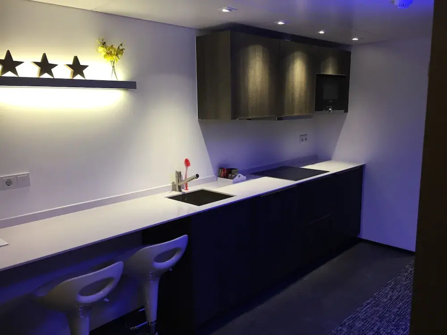 Apart Food and Drinks