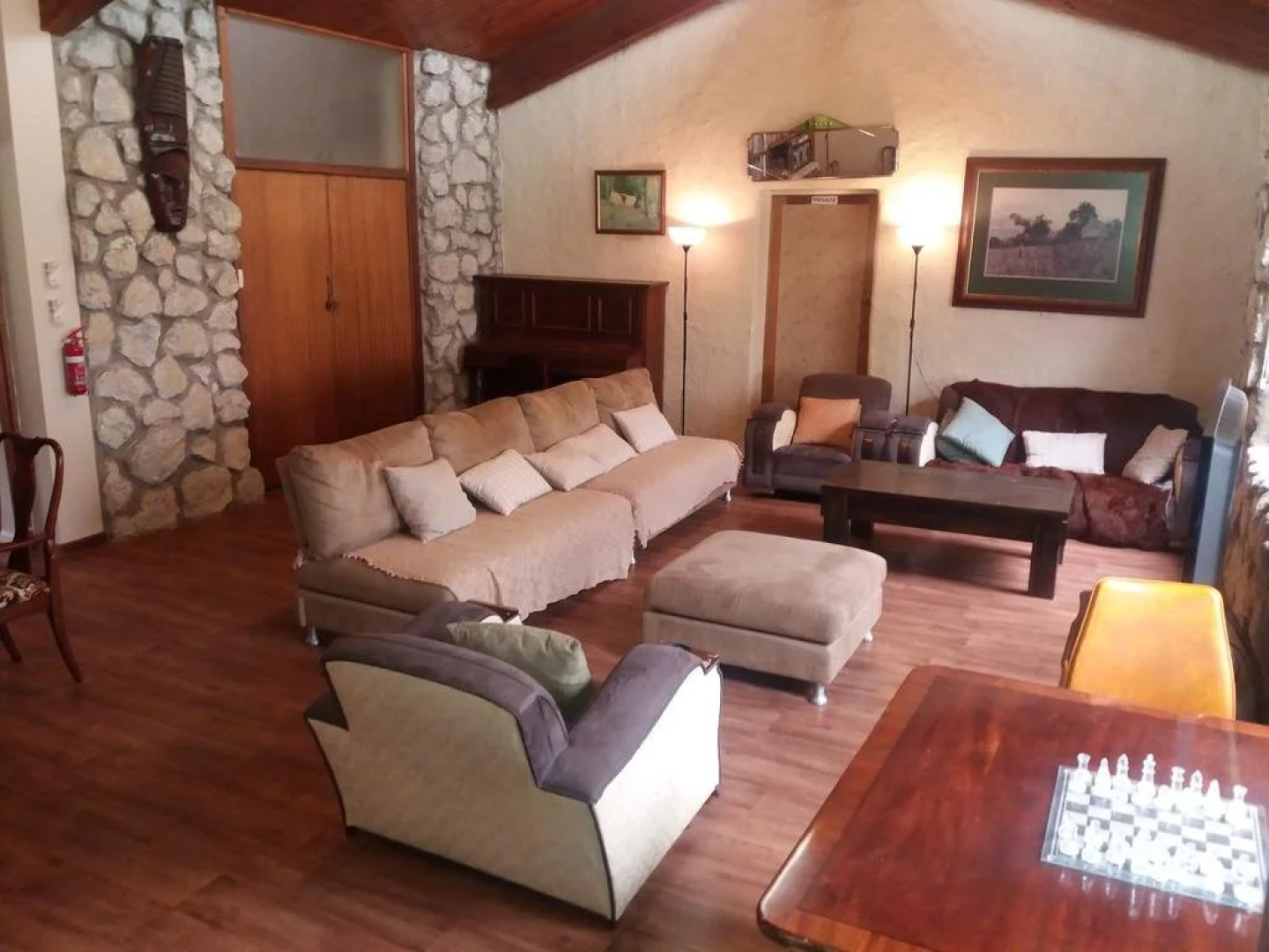 Pelican Lagoon Lodge