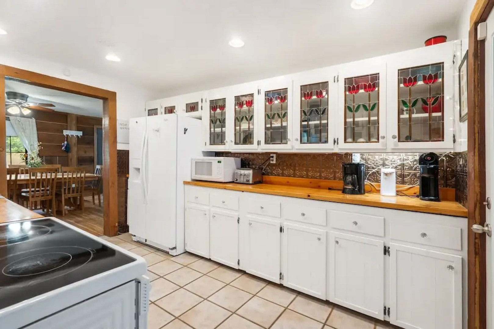 The Cozy Cottage Getaway - Private Pool & Hot Tub