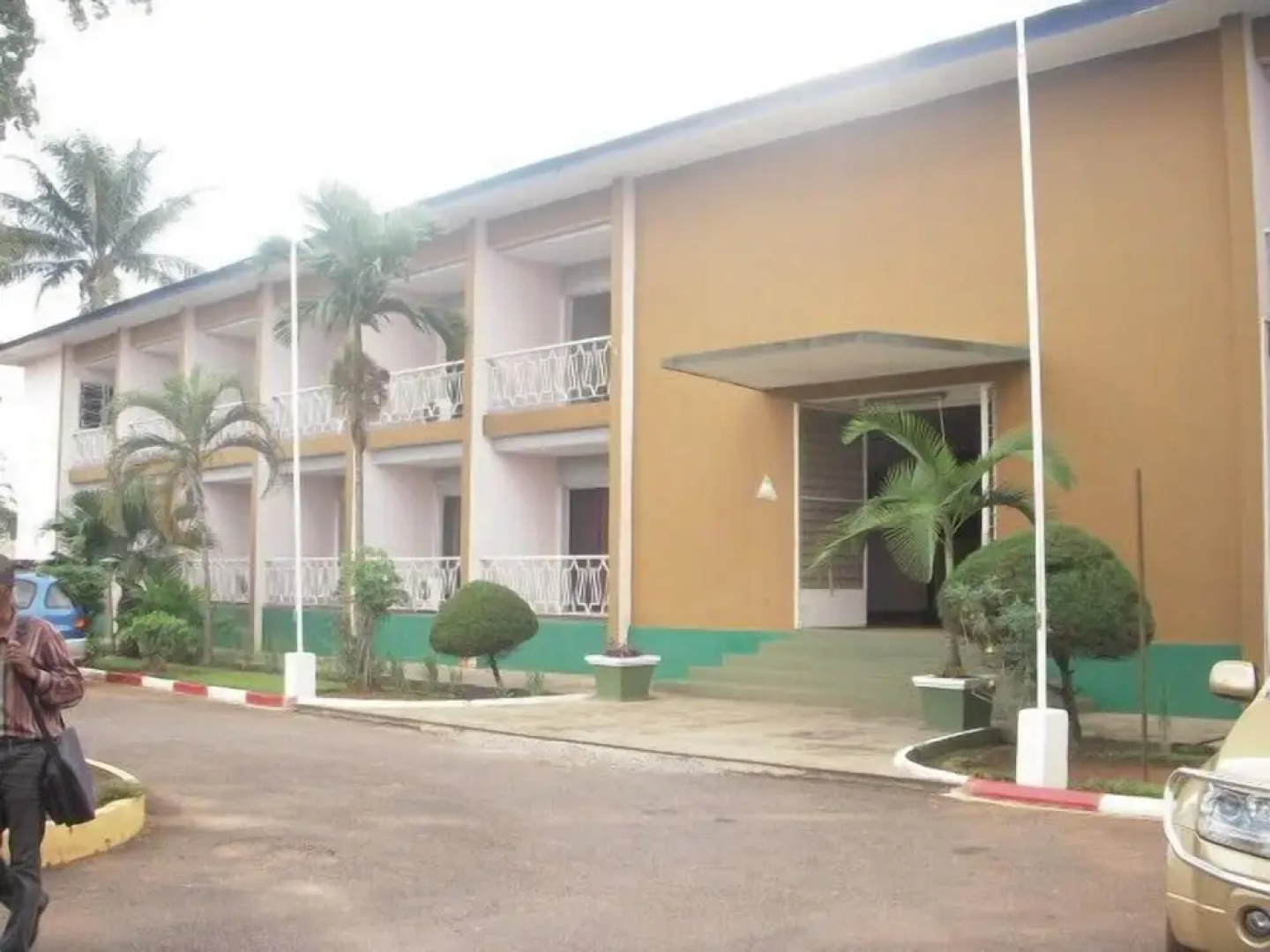 Central Hotel