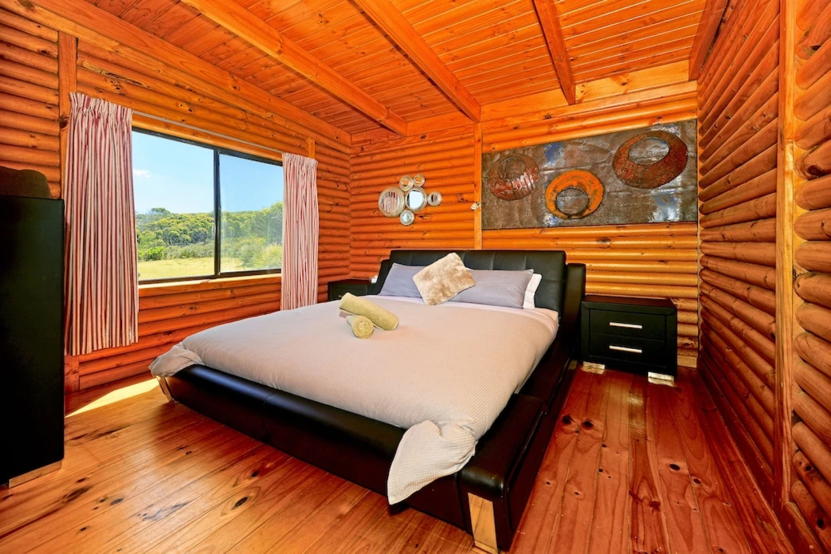 Cloudy Bay Cabin