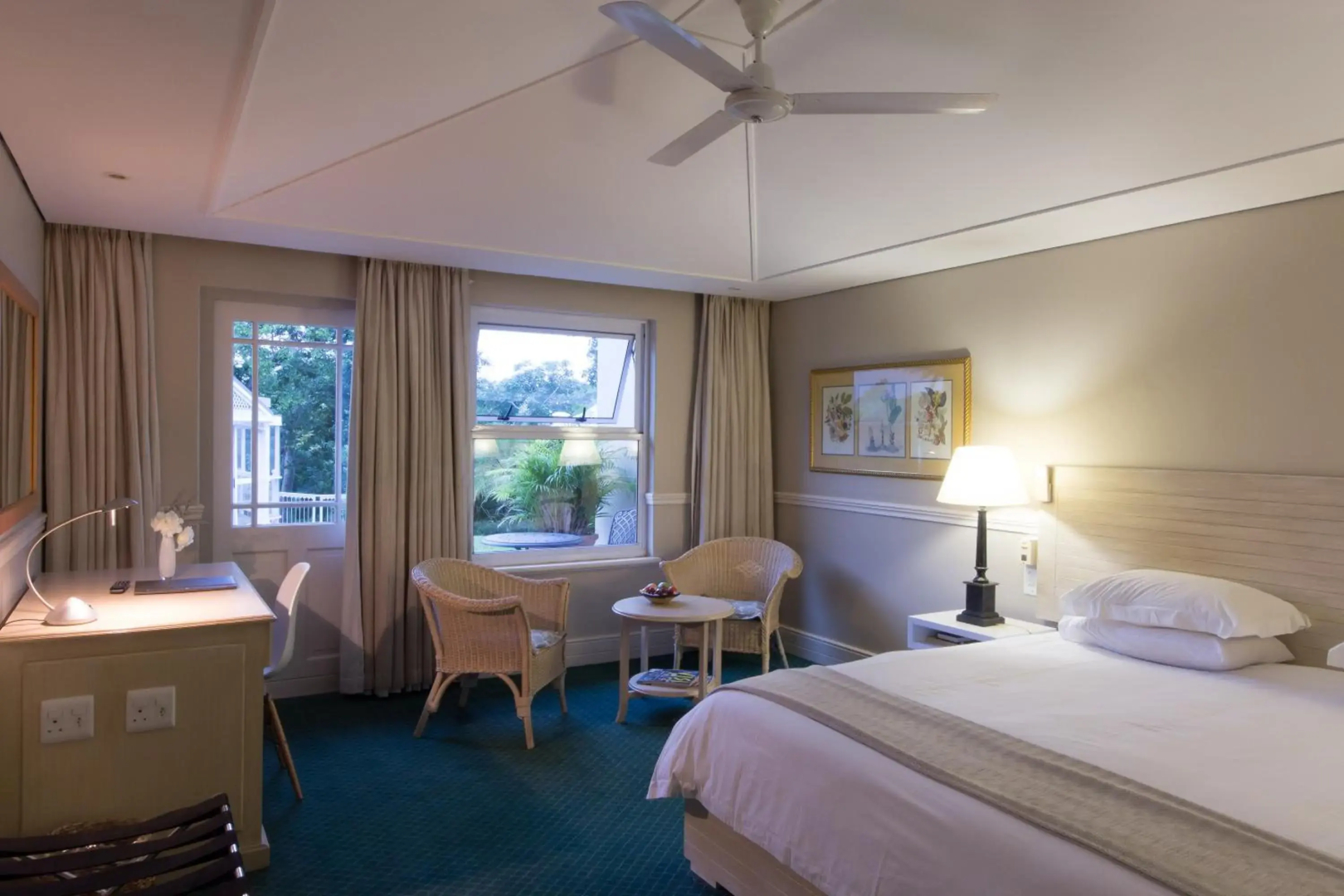 Quarry Lake Inn