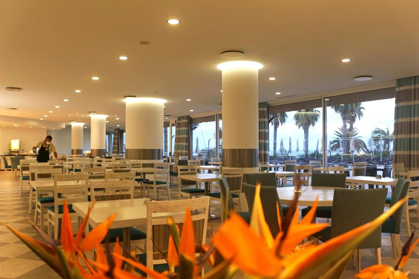 Отель The Views Oasis - Family Friendly