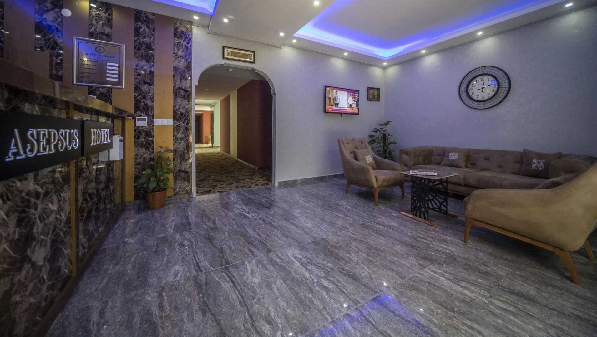Vira 10 Hotel